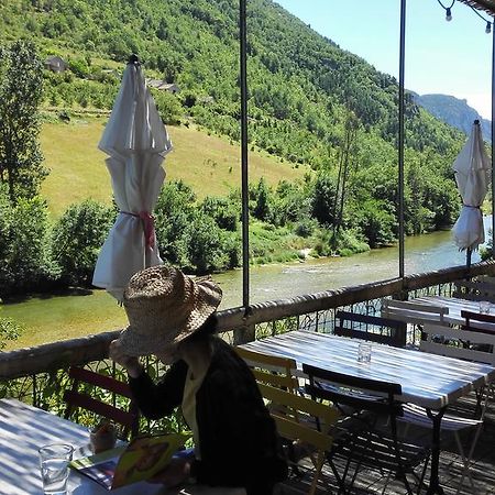 Hotel-Restaurant Le Parisien Les Vignes Exteriér fotografie