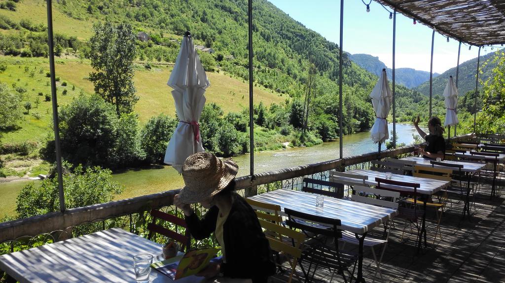 Hotel-Restaurant Le Parisien Les Vignes Exteriér fotografie